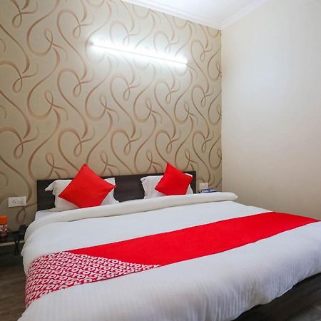 Hotel O Dream Town نيودلهي المظهر الخارجي الصورة