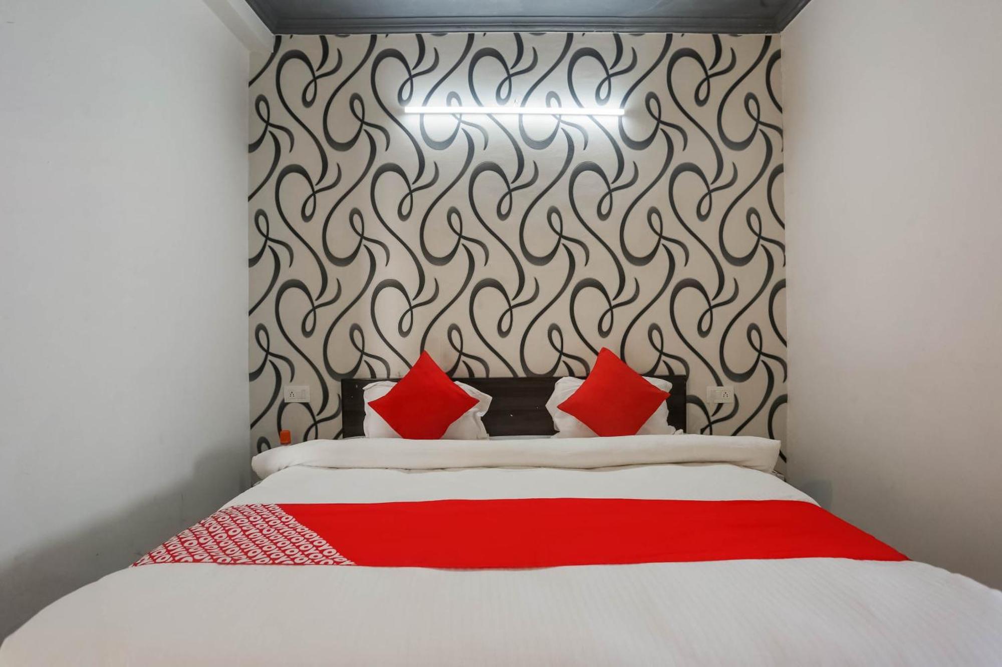 Hotel O Dream Town نيودلهي المظهر الخارجي الصورة