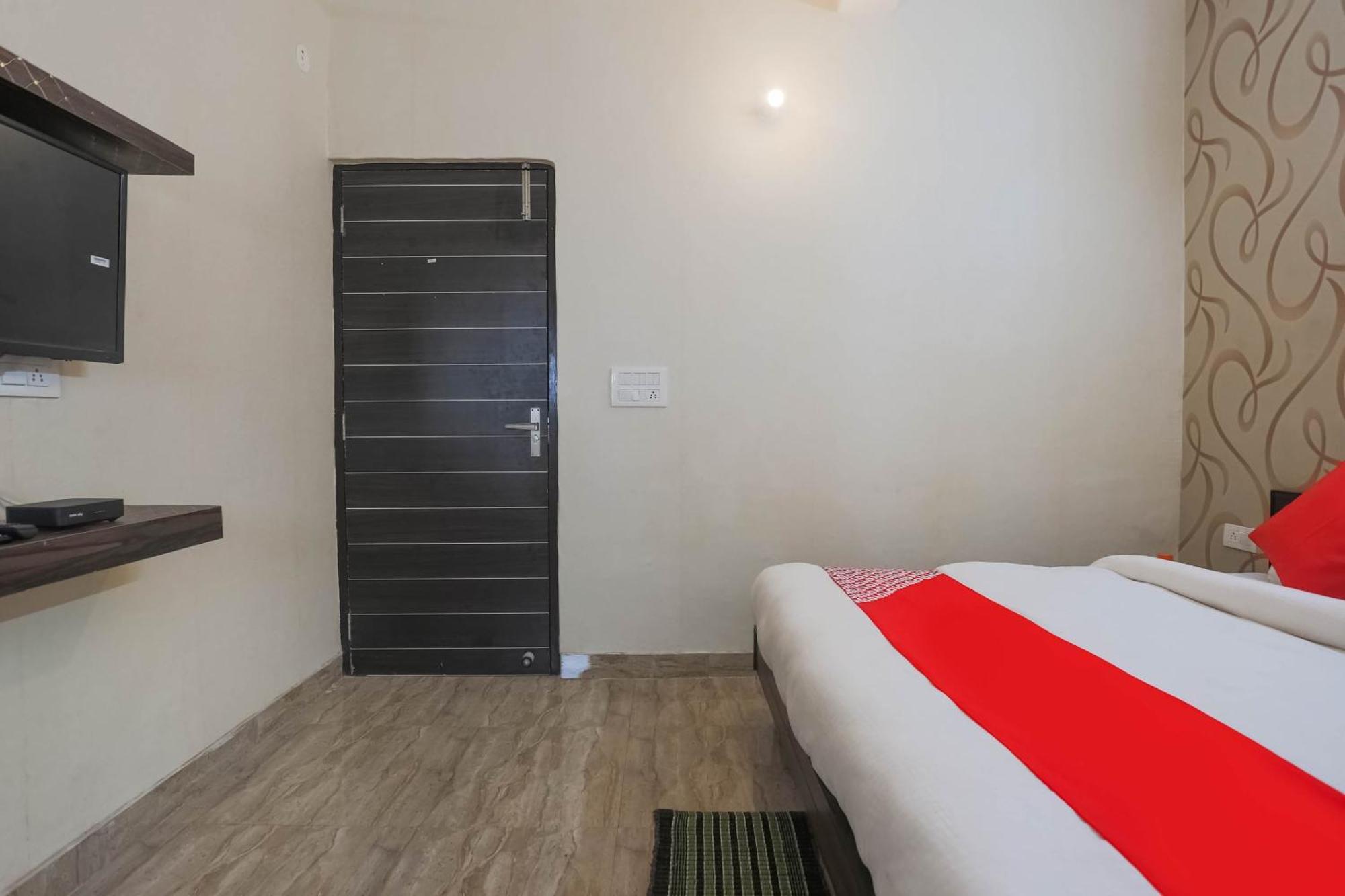 Hotel O Dream Town نيودلهي المظهر الخارجي الصورة